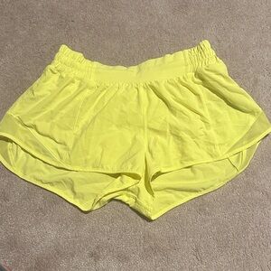 Lululemon Hottie Hot Shorts 2.5